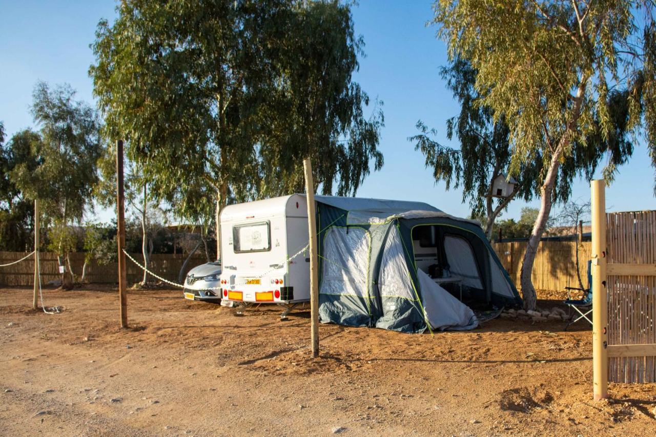 Kfar Hanokdim Arad Bagian luar foto