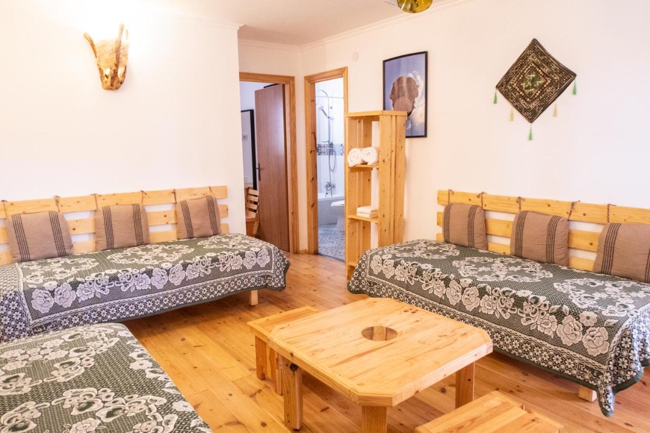 Kfar Hanokdim Arad Bagian luar foto