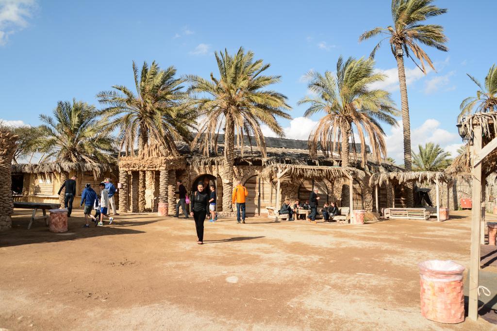 Kfar Hanokdim Arad Bagian luar foto