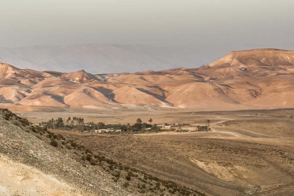 Kfar Hanokdim Arad Bagian luar foto